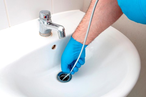 Olor a alcantarilla en casa: ¿a qué se debe?