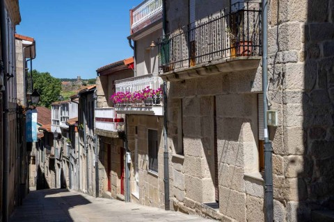 Desatascar una bajante en una comunidad antigua gallega: problemas frecuentes y cómo actuar